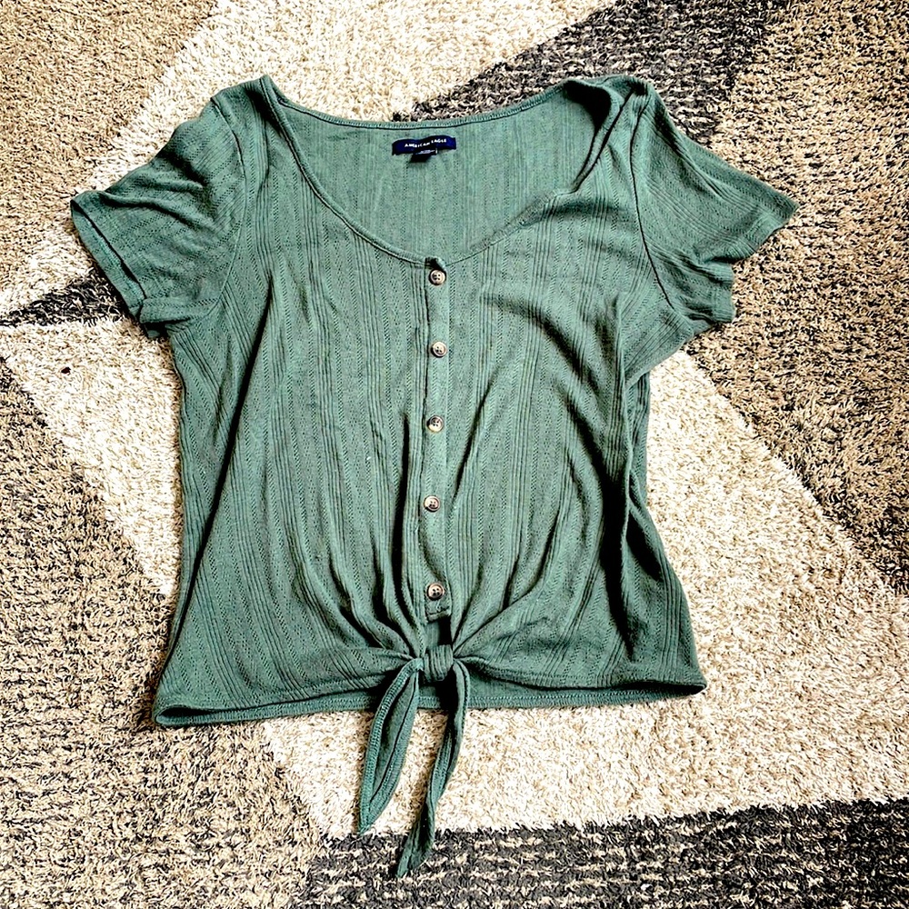 American Eagle t-shirt that crosses at bottom